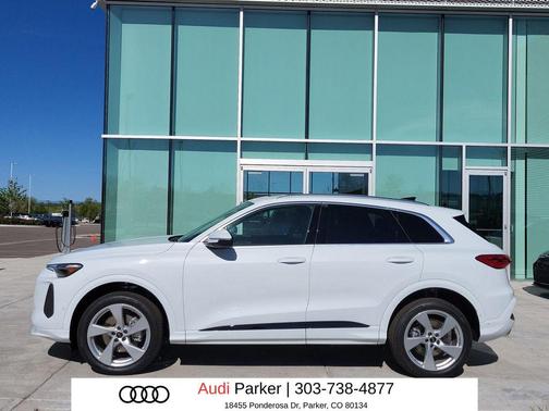 Glacier White Metallic 2026 Audi Q5 Premium Plus TFSI quattro S tronic