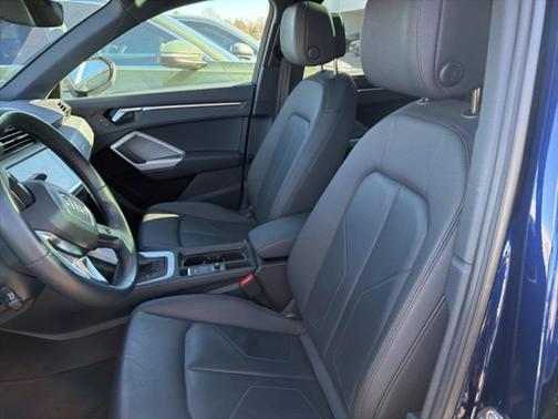 2023 Audi Q3 Premium 45 TFSI S line quattro Tiptronic
