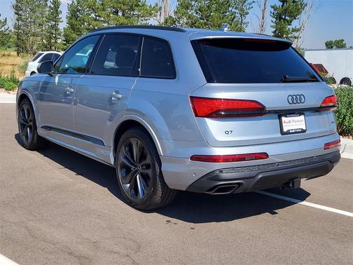 2025 Audi Q7 55 Premium Plus
