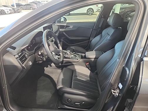 2023 Audi A4 45 S line Premium Plus