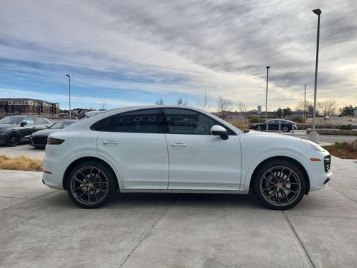 2023 Porsche Cayenne S
