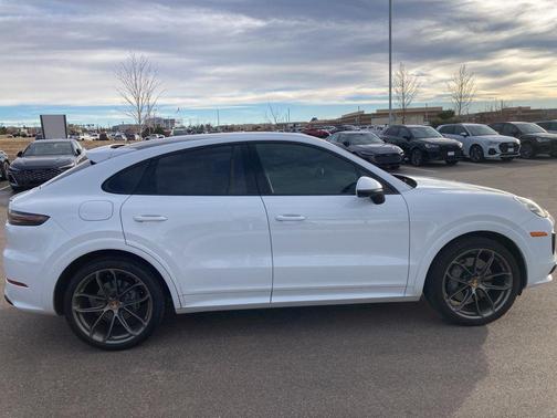2023 Porsche Cayenne S