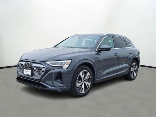 2024 Audi Q8 e-tron Premium Plus