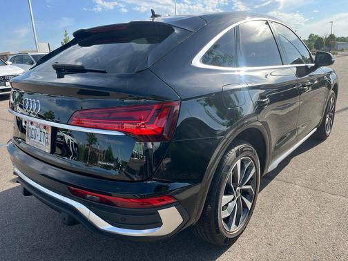 Mythos Black Metallic 2023 Audi Q5 45 S line Premium