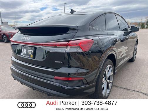 Mythos Black Metallic 2024 Audi Q4 e-tron Premium 50 quattro