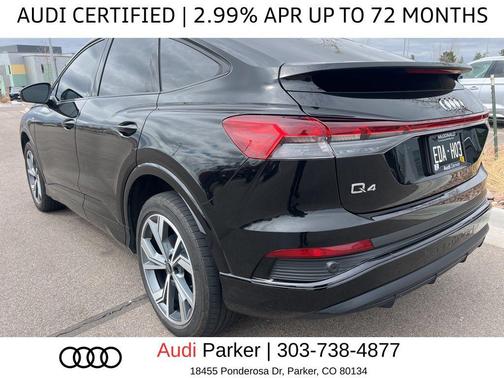 Mythos Black Metallic 2024 Audi Q4 e-tron Premium 50 quattro