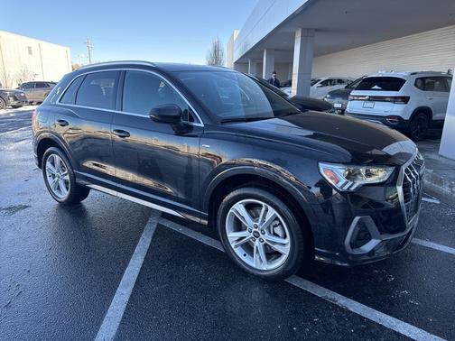 2023 Audi Q3 45 S line Premium Plus