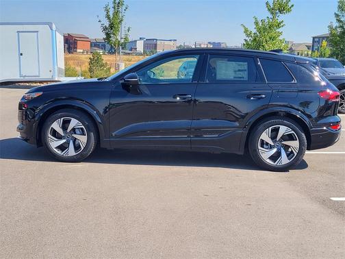 2025 Audi Q6 e-tron Prestige quattro