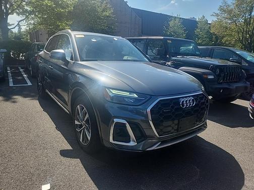 2023 Audi Q5 45 S line Premium Plus