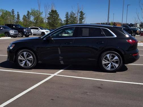 2024 Audi Q8 e-tron Premium Plus