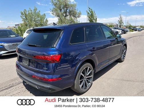 Navarra Blue Metallic 2023 Audi Q7 55 Premium Plus