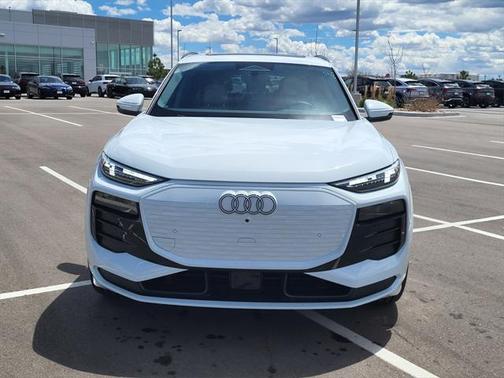 2025 Audi Q6 e-tron Prestige quattro