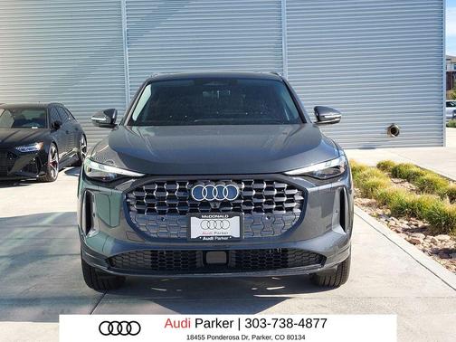 Tambora Gray Metallic 2026 Audi Q5 Premium TFSI quattro S tronic