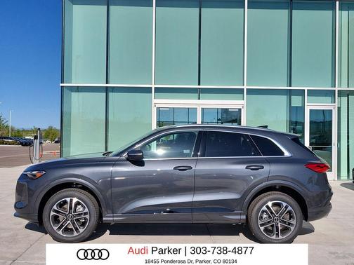 Tambora Gray Metallic 2026 Audi Q5 Premium TFSI quattro S tronic