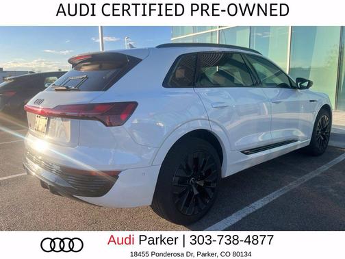 Glacier White Metallic 2024 Audi Q8 e-tron Prestige
