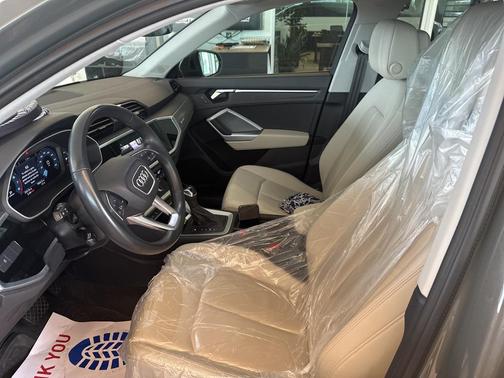 2022 Audi Q3 45 S line Premium