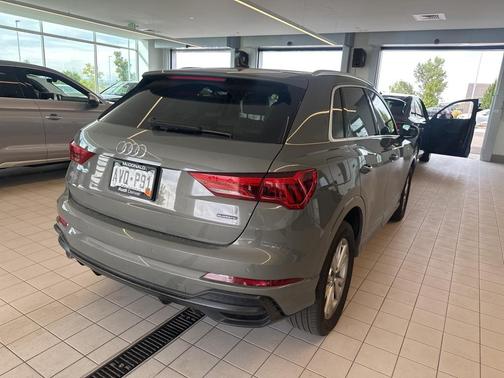 2022 Audi Q3 45 S line Premium