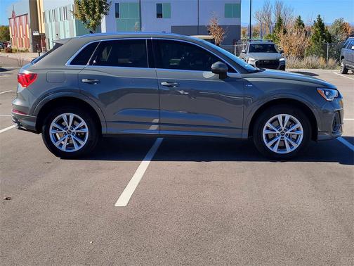 2022 Audi Q3 45 S line Premium