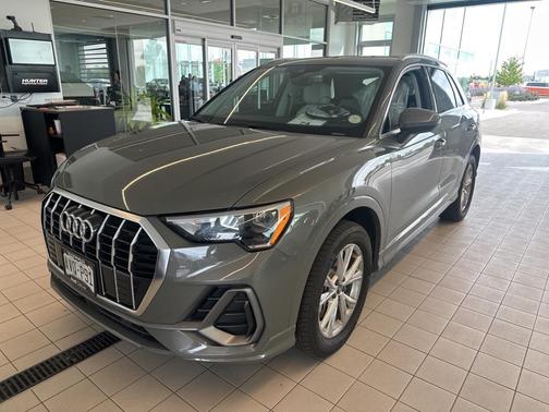 2022 Audi Q3 45 S line Premium