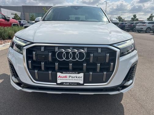 2025 Audi Q7 55 Premium Plus