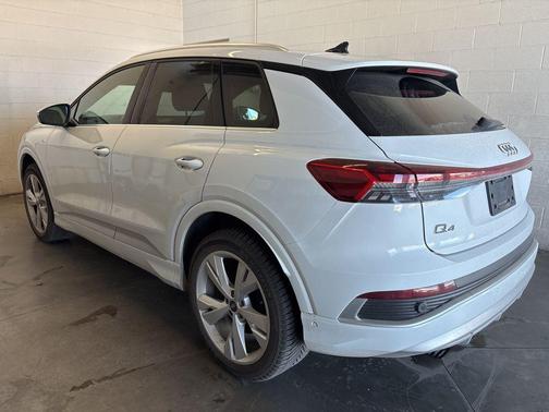 2023 Audi Q4 e-tron Premium Plus 50 quattro