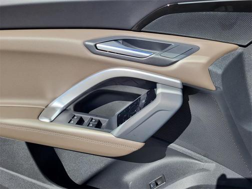 2025 Audi Q5 Premium