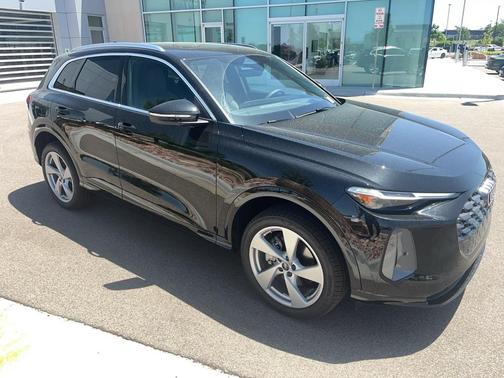 2025 Audi Q5 Premium Plus
