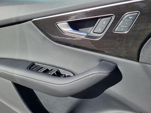 2026 Audi Q8 55 Premium Plus