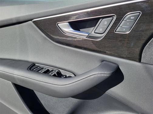 2026 Audi Q8 55 Premium Plus