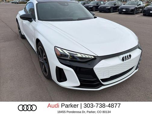 Ibis White 2023 Audi e-tron GT Premium Plus quattro