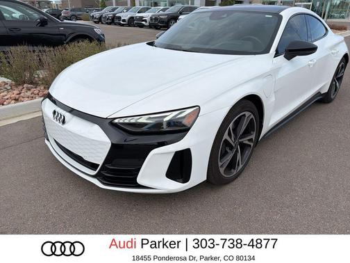 Ibis White 2023 Audi e-tron GT Premium Plus quattro