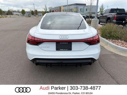 Ibis White 2023 Audi e-tron GT Premium Plus quattro