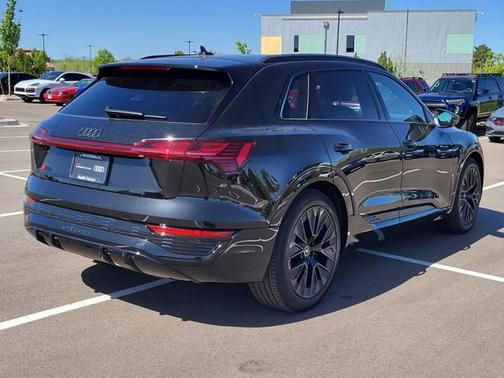 2024 Audi Q8 e-tron Prestige