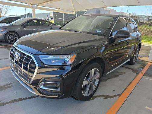 2023 Audi Q5 40 Premium Plus