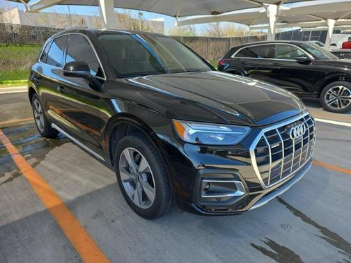 2023 Audi Q5 40 Premium Plus