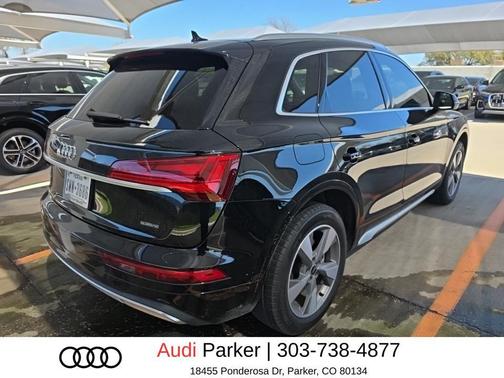 Mythos Black Metallic 2023 Audi Q5 40 Premium Plus