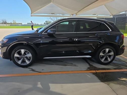 2023 Audi Q5 40 Premium Plus