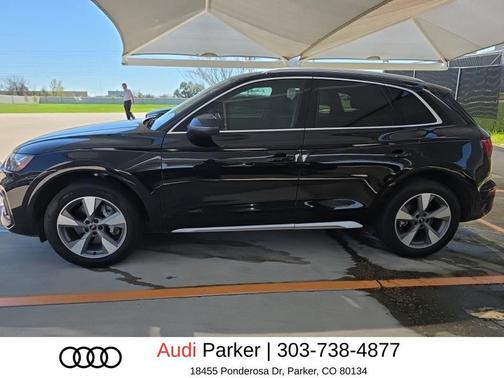 Mythos Black Metallic 2023 Audi Q5 40 Premium Plus