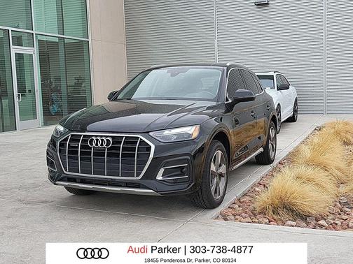 Mythos Black Metallic 2023 Audi Q5 40 Premium Plus
