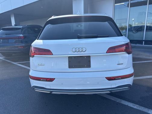 2023 Audi Q5 40 Premium Plus