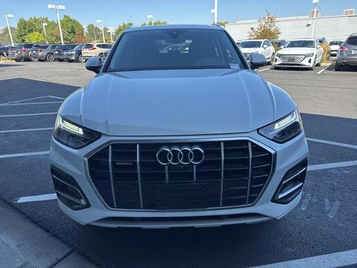 2023 Audi Q5 40 Premium Plus