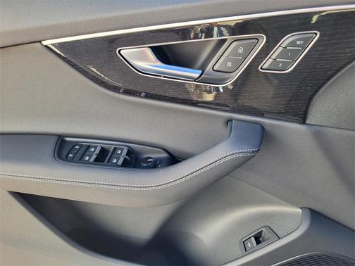 2026 Audi Q7 55 Premium Plus
