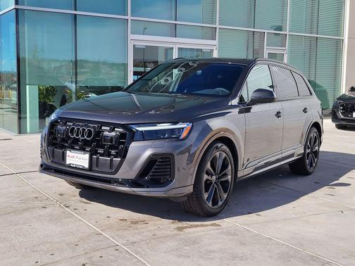 2026 Audi Q7 55 Premium Plus