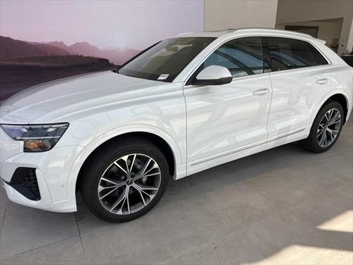 2024 Audi Q8 55 Premium Plus