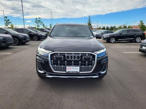 2025 Audi Q7 55 Premium