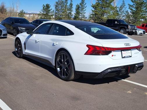 2025 Audi RS e-tron GT performance