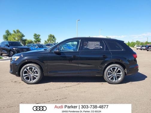 Mythos Black Metallic 2026 Audi Q7 45 Premium Plus
