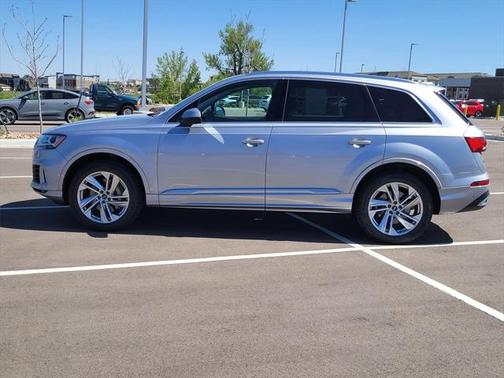 2022 Audi Q7 55 Premium Plus