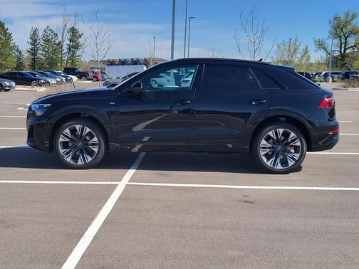 2025 Audi Q8 55 Premium Plus