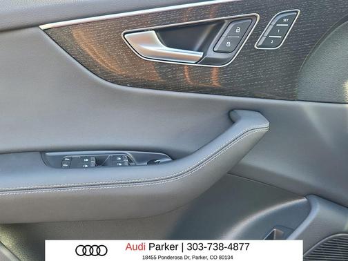 Dragon Orange Metallic 2023 Audi Q8 55 Premium Plus